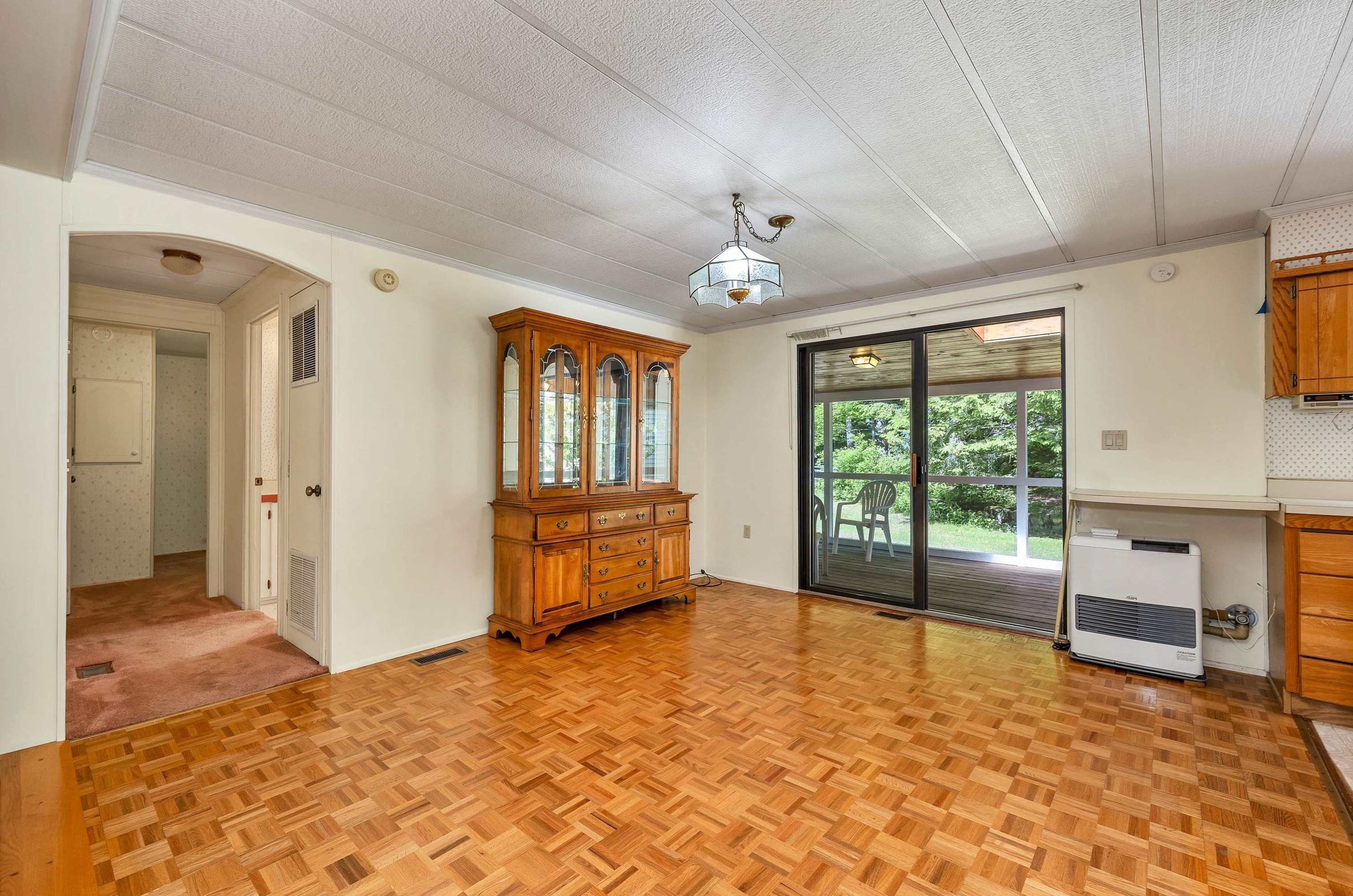 30 Birch Hl Est Rd, Tuftonboro NH  03894-4808 exterior