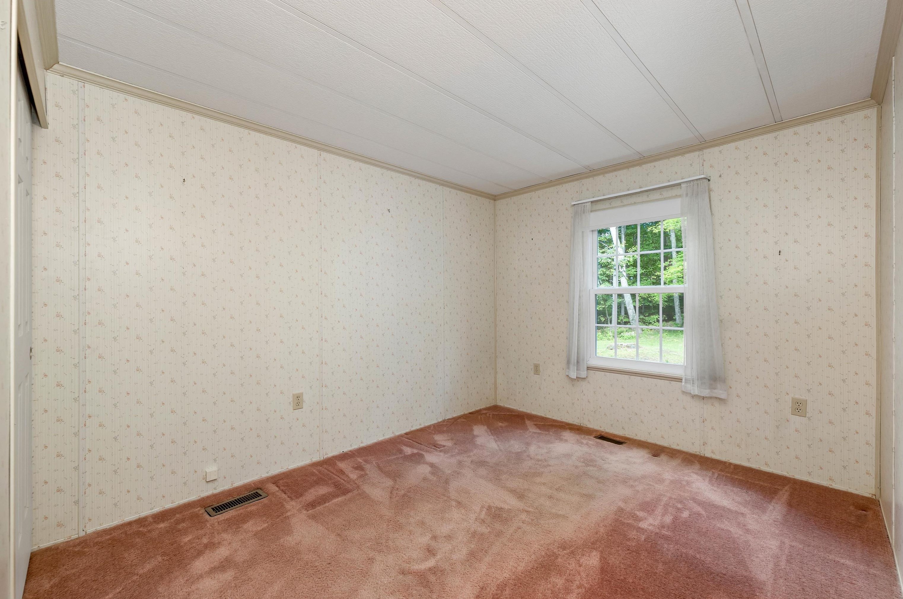 30 Birch Hl Est Rd, Tuftonboro NH  03894-4808 exterior