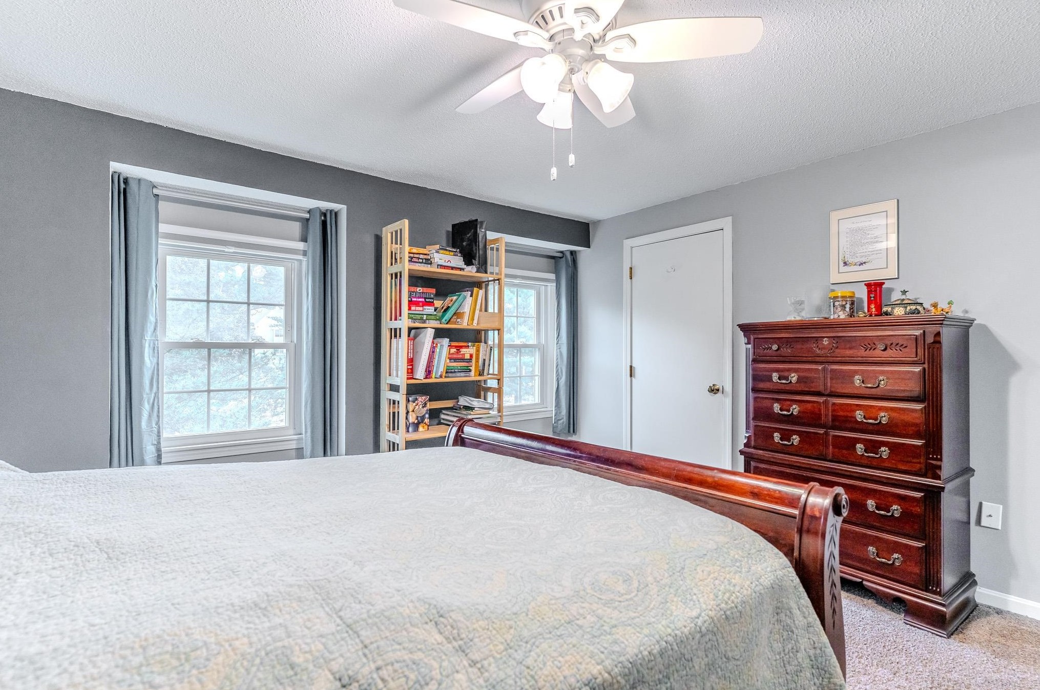 40 Sentry Way, Merrimack NH 03054-4407 exterior