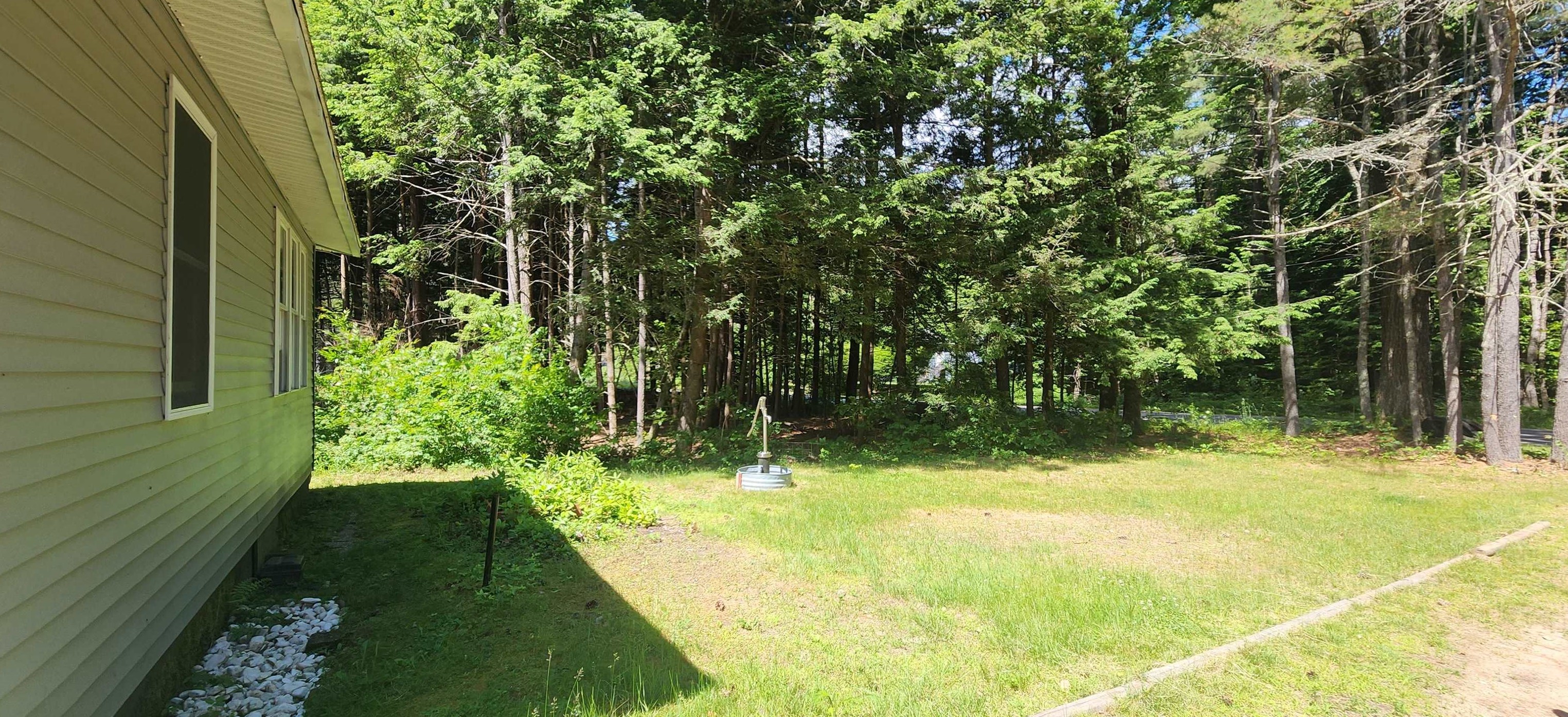 311 Flat Roof Mill Rd, Swanzey NH  03446-2707 exterior