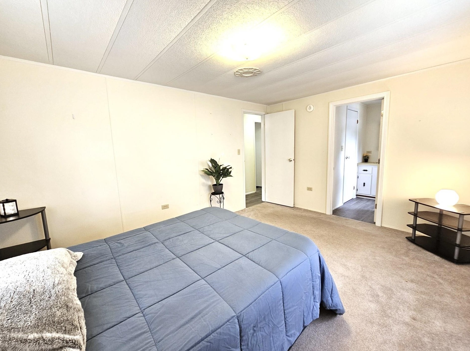 78 Fairfield Dr, Concord NH 03301-5279 exterior