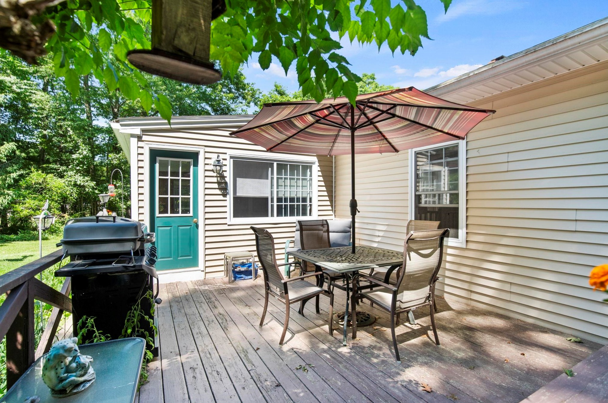 74 Exeter Rd, South Hampton NH  exterior