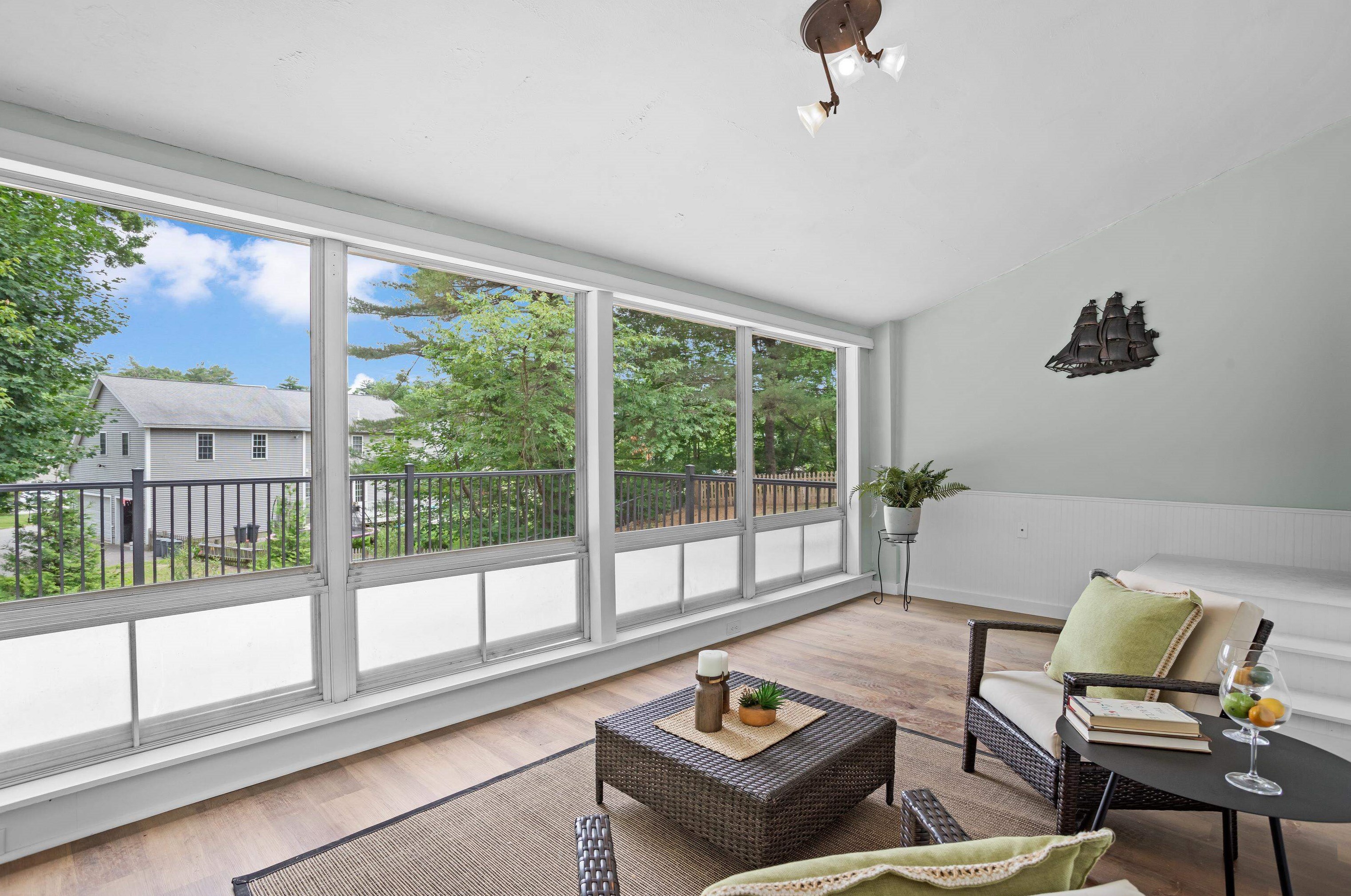 29 Jo Ellen Dr, Merrimack NH  03054-3944 exterior