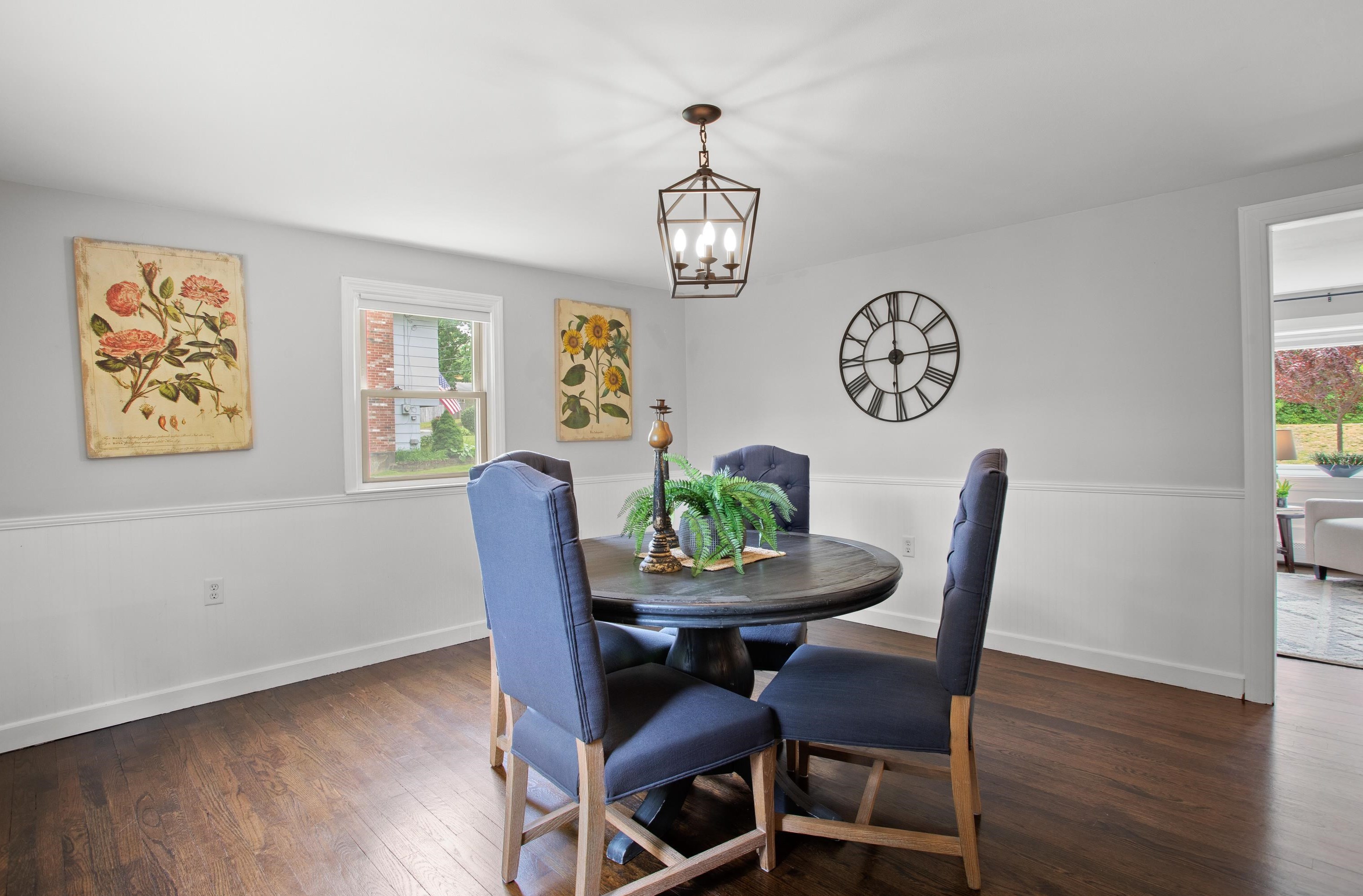 29 Jo Ellen Dr, Merrimack NH  03054-3944 exterior