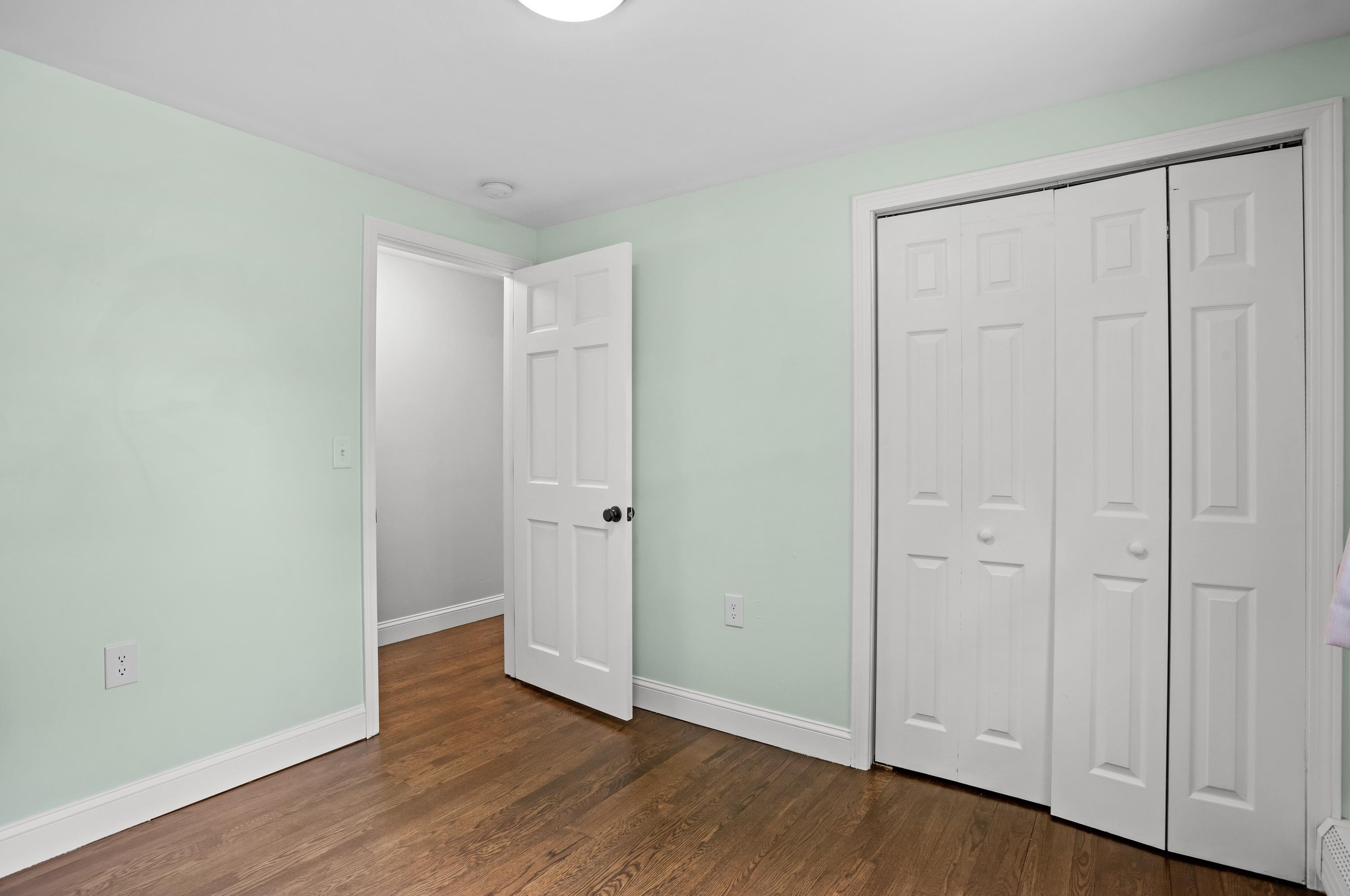 29 Jo Ellen Dr, Merrimack NH  03054-3944 exterior