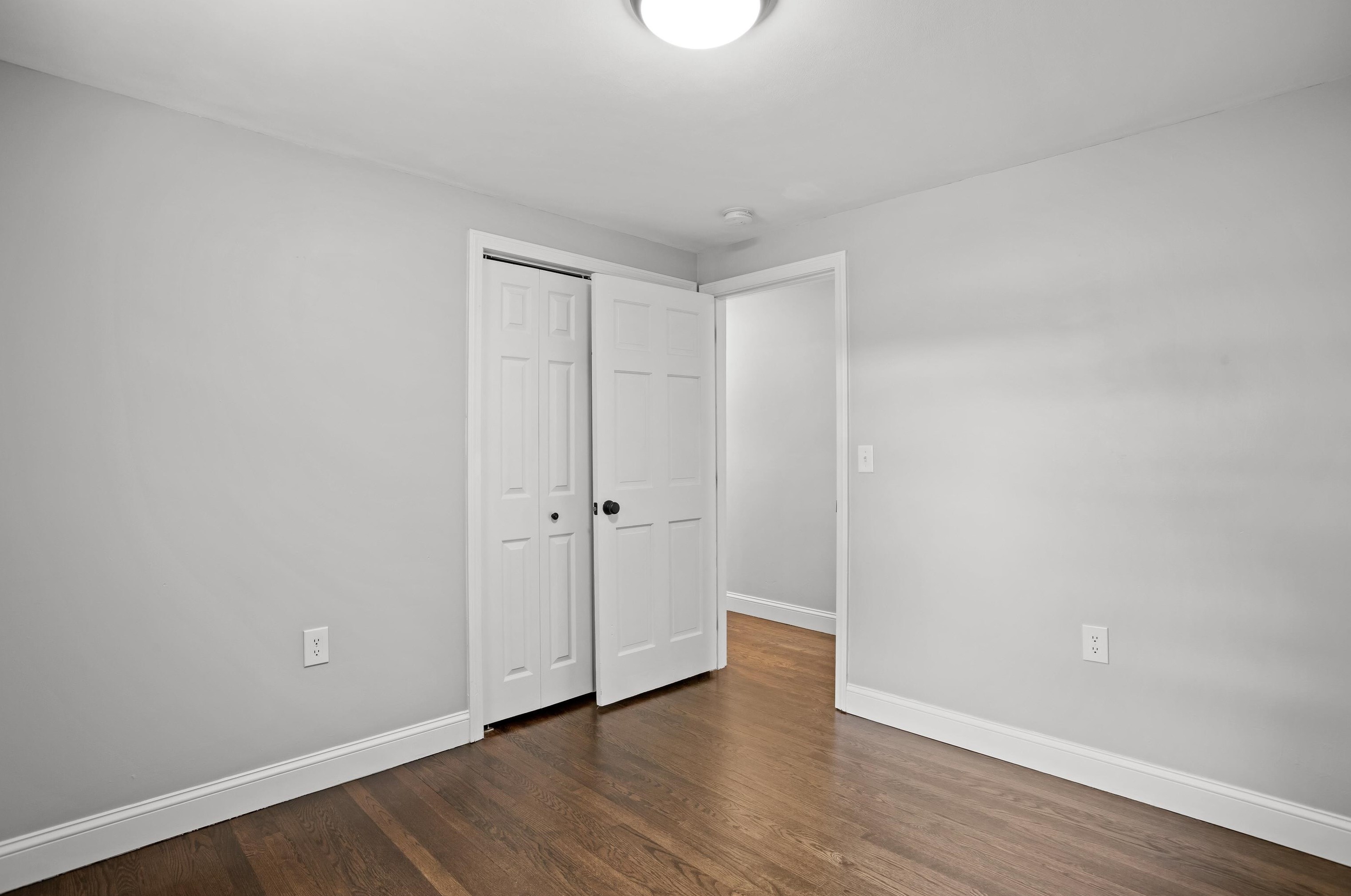 29 Jo Ellen Dr, Merrimack NH  03054-3944 exterior