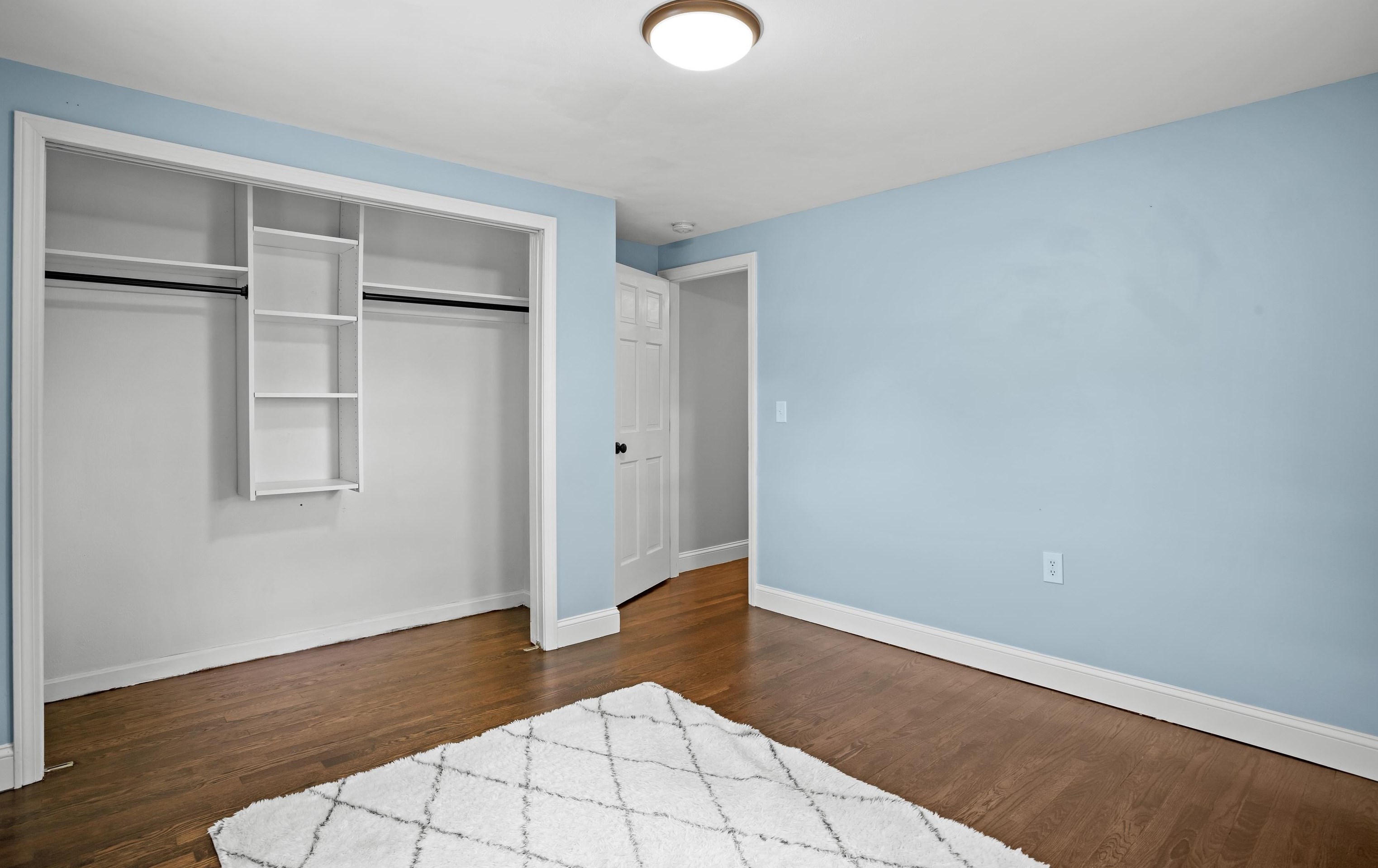 29 Jo Ellen Dr, Merrimack NH  03054-3944 exterior