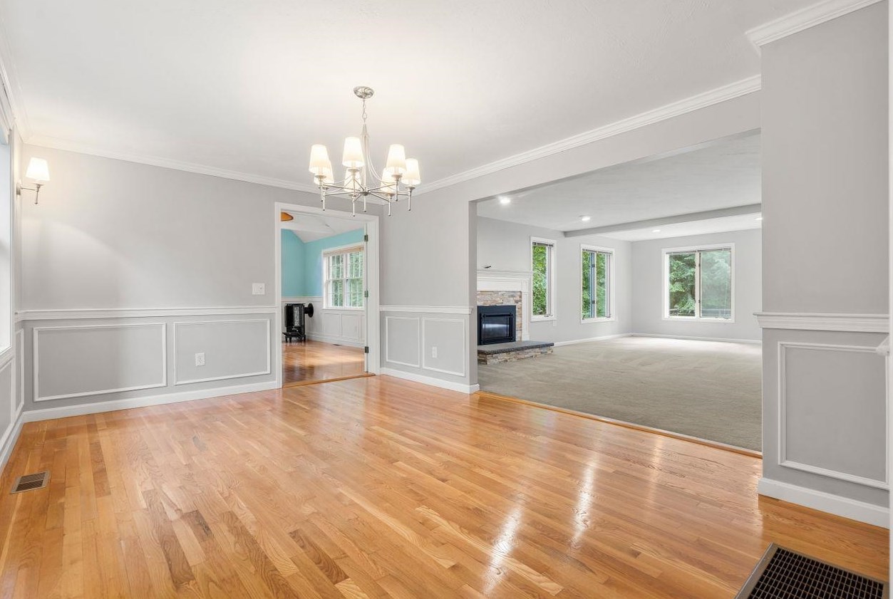 23 Merrymeeting Dr, Merrimack NH  03054-2934 exterior