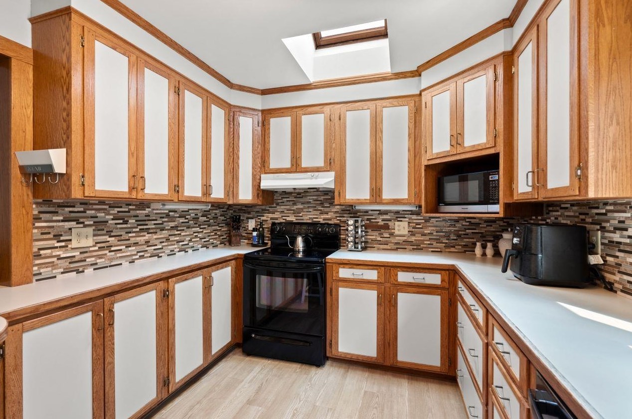 603 Hanover St, Manchester NH  03104-5307 exterior