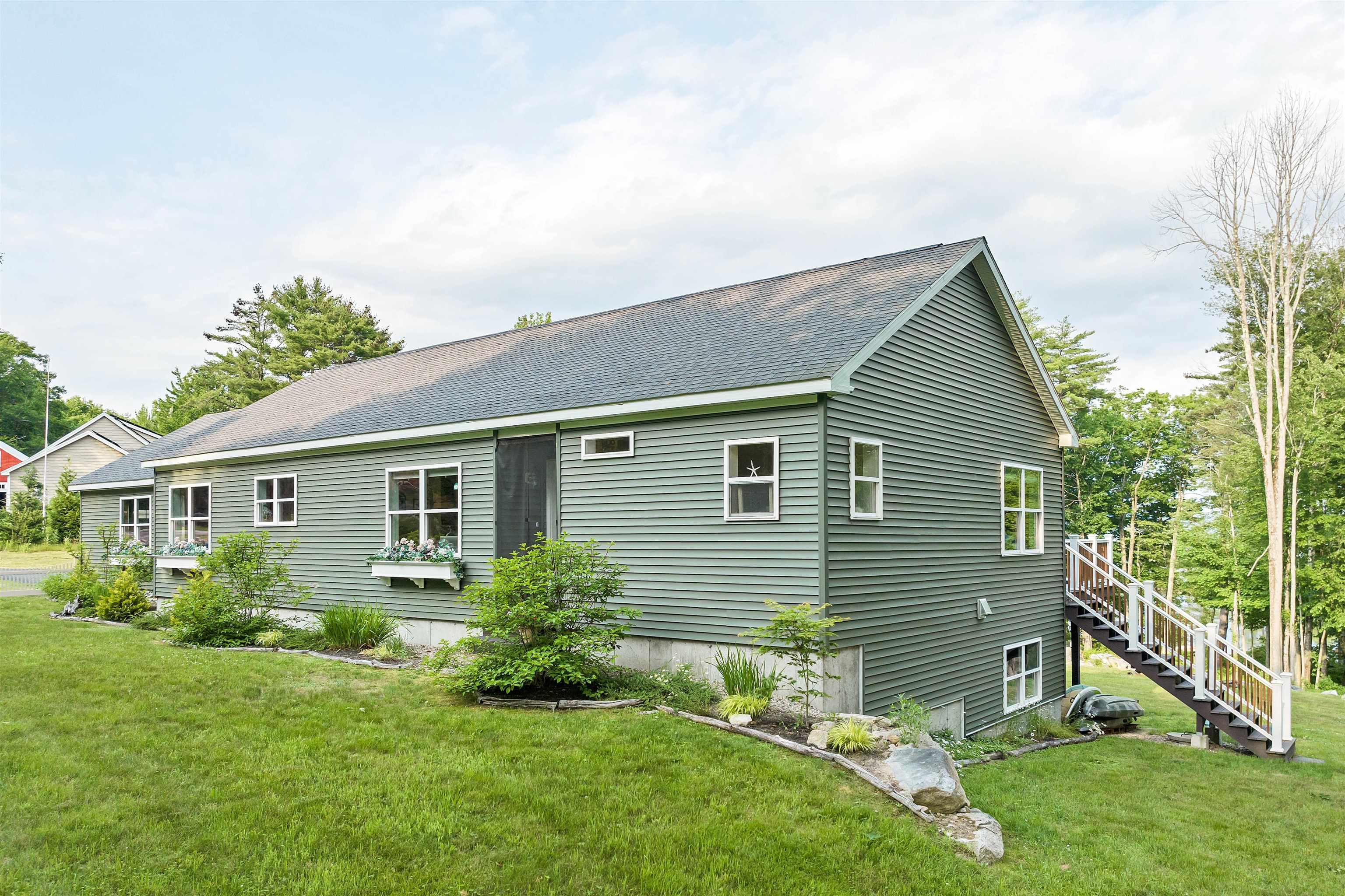 289 Center St, Wolfeboro, NH 03894 - MLS 5002190 - Coldwell Banker