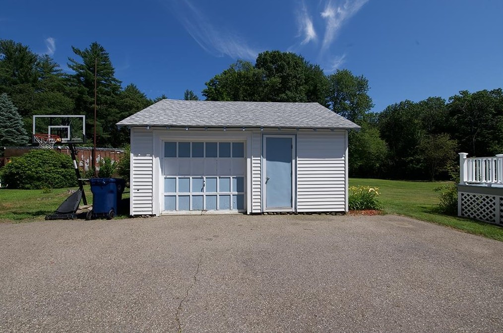 35 Main St, Plaistow NH 03865-3034 exterior