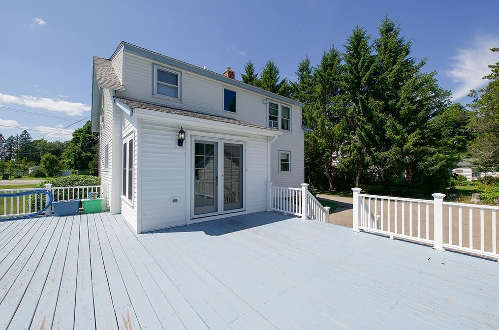 35 Main St, Plaistow NH 03865-3034 exterior