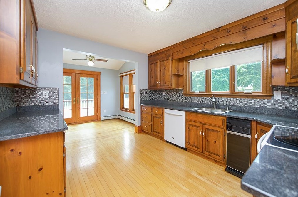 35 Main St, Plaistow NH  03865-3005 exterior