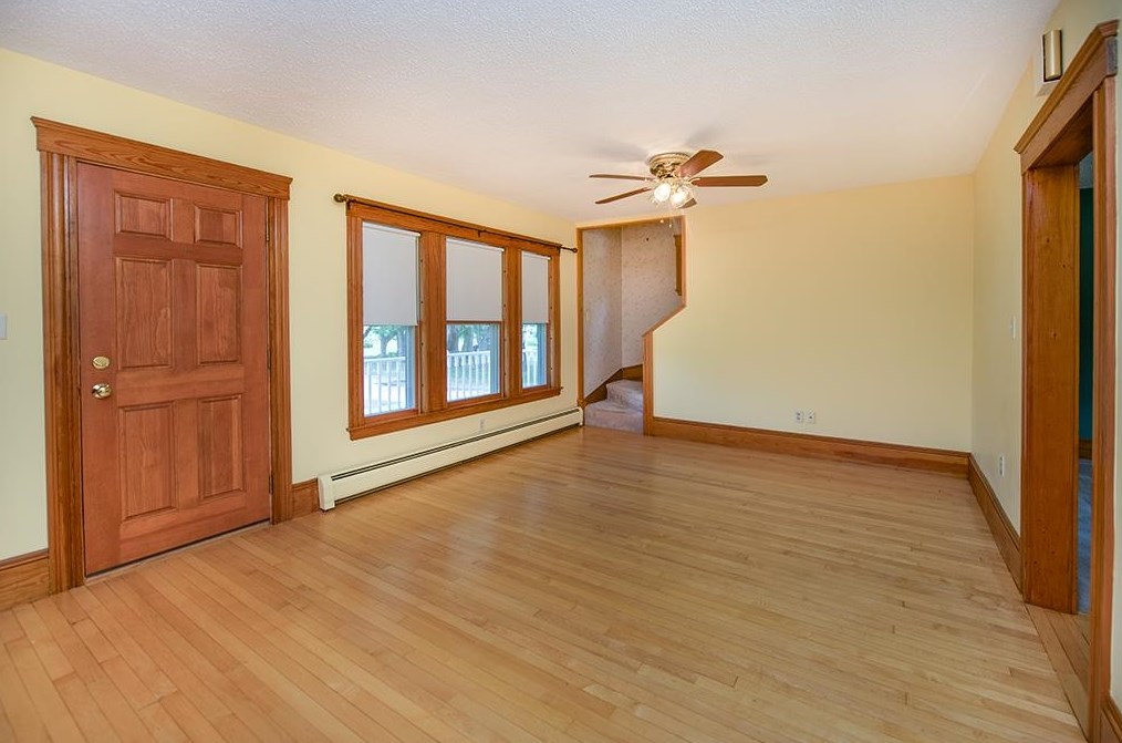 35 Main St, Plaistow NH 03865-3034 exterior