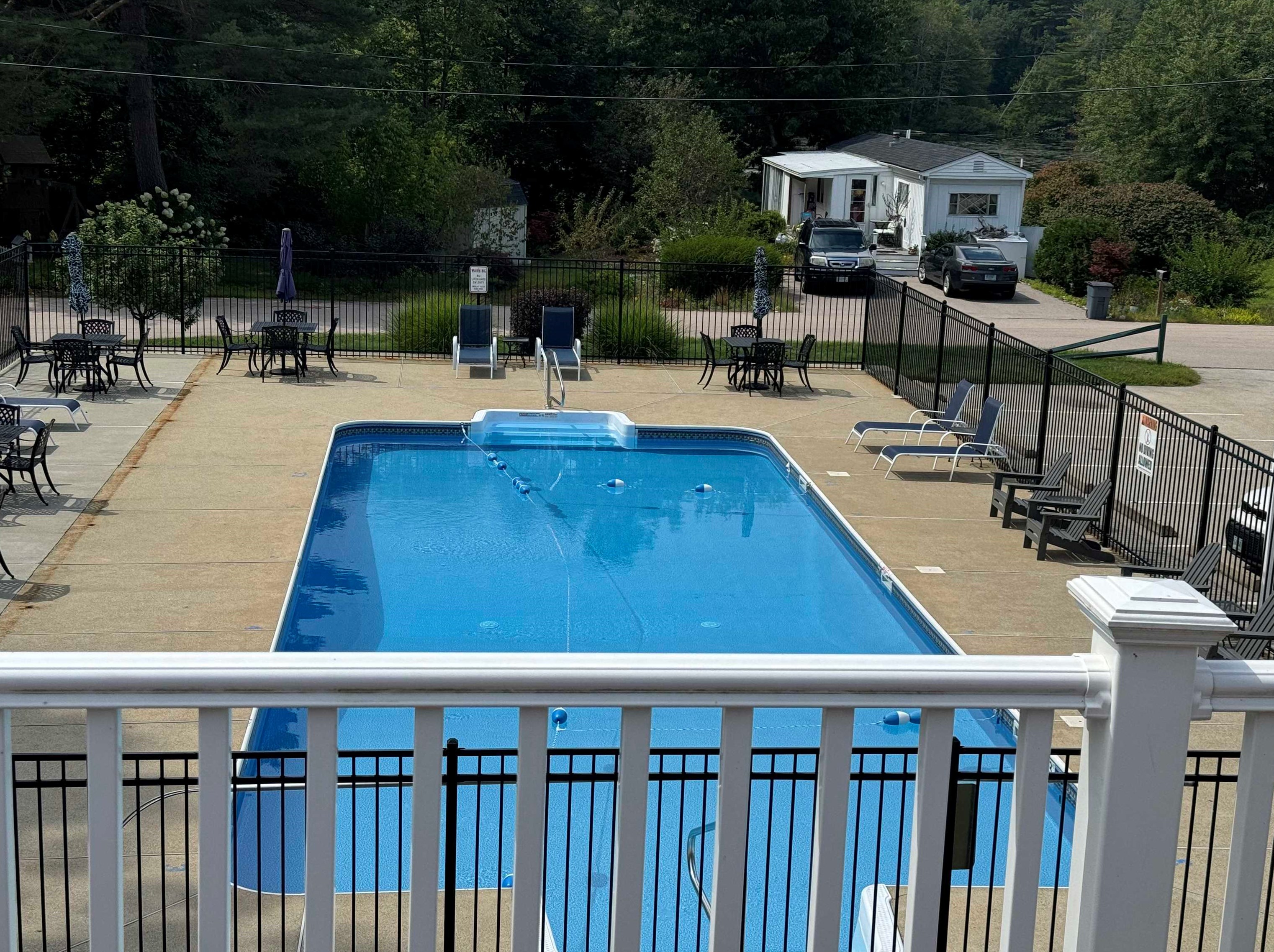 28 Farmwood Dr, Nashua NH 03062-1190 exterior