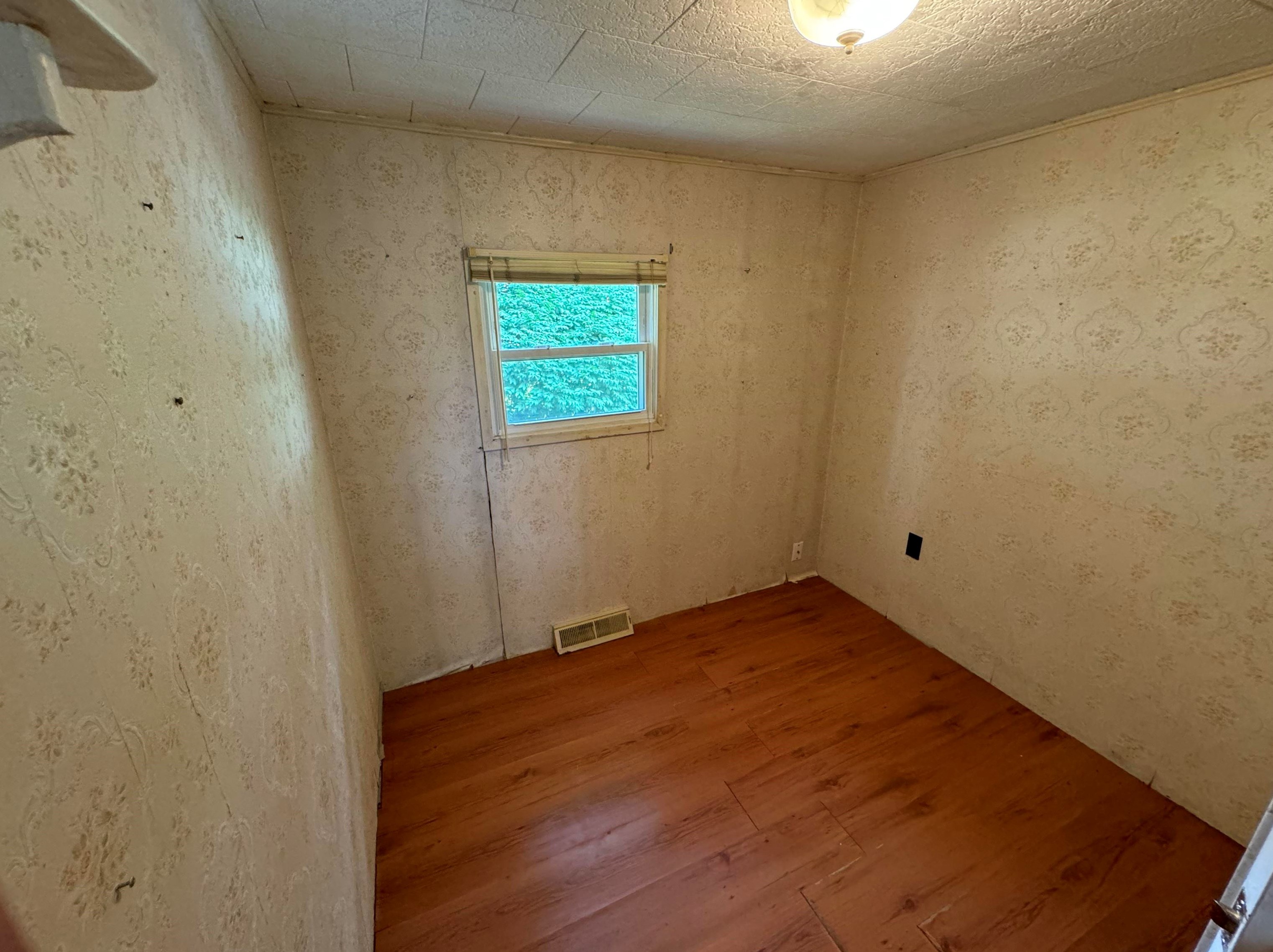 28 Farmwood Dr, Nashua NH 03062-1190 exterior