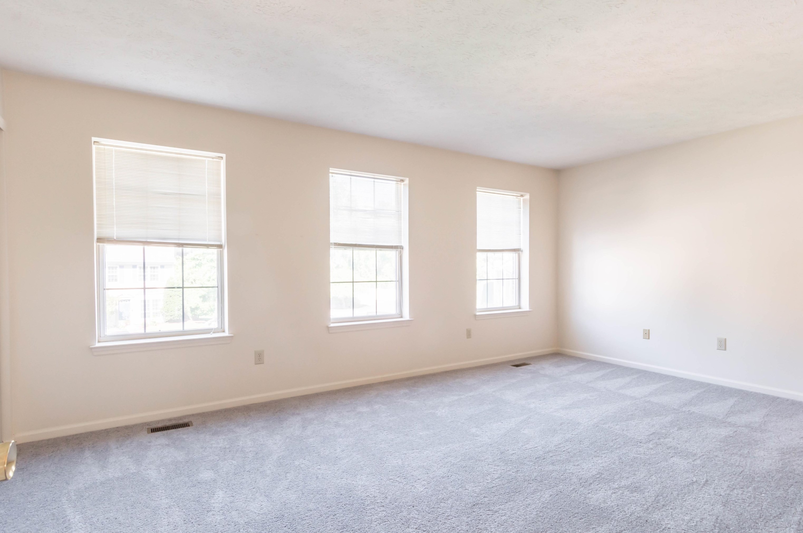139 Middlesex Rd, Merrimack NH  03054-2779 exterior