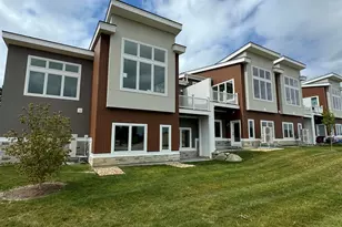 37 Vantage Point Dr, Laconia, NH 03246 - Photo 9