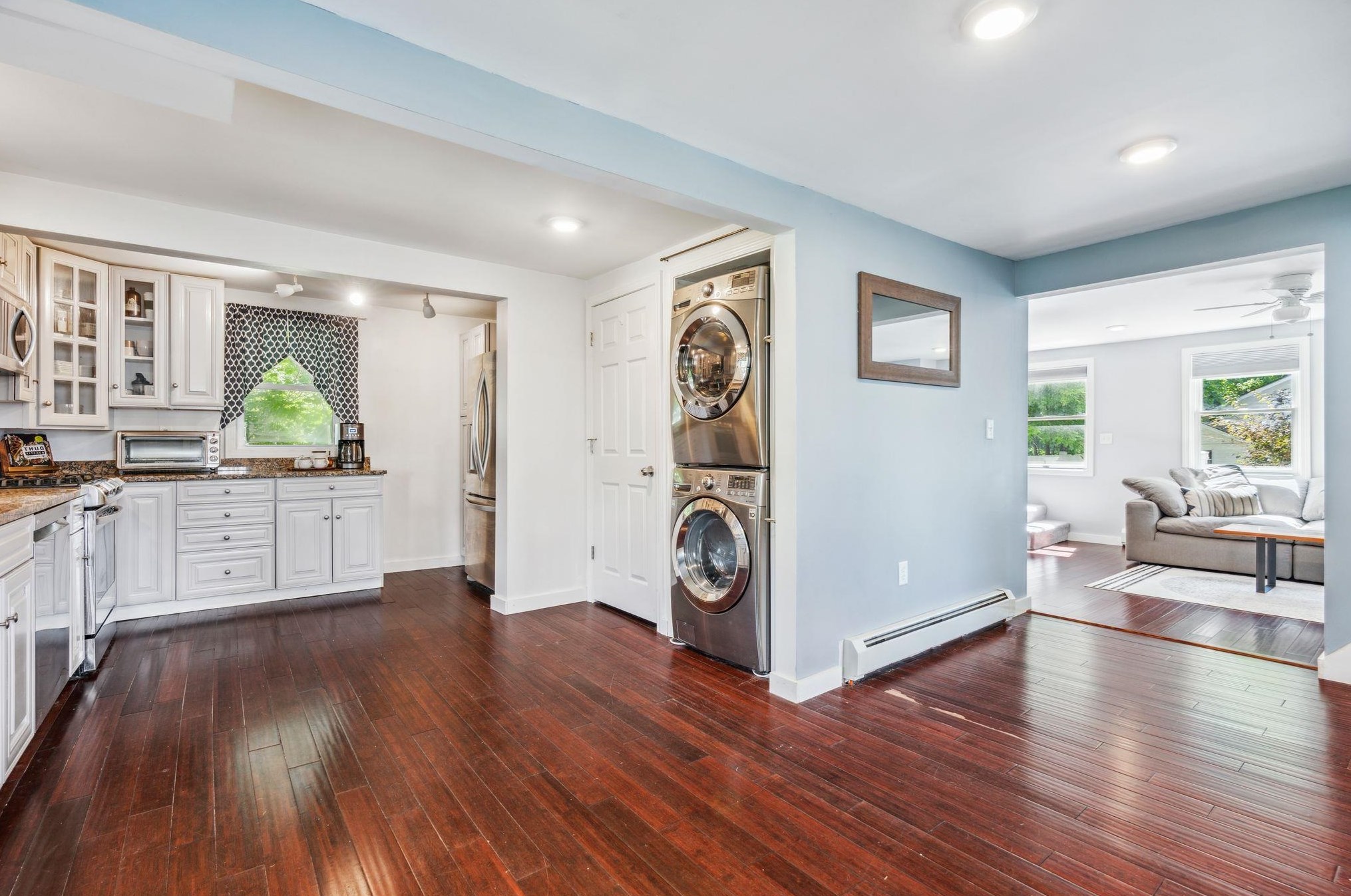 43 Frst St, Dover NH 03820-3223 exterior