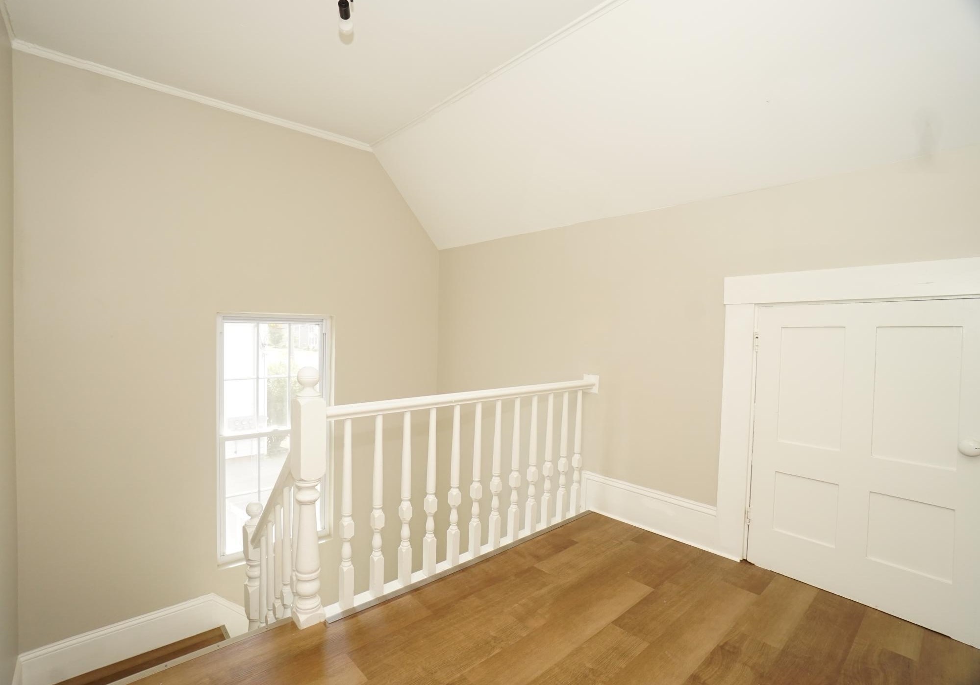 11 Elm St, Manchester NH 03103-7241 exterior