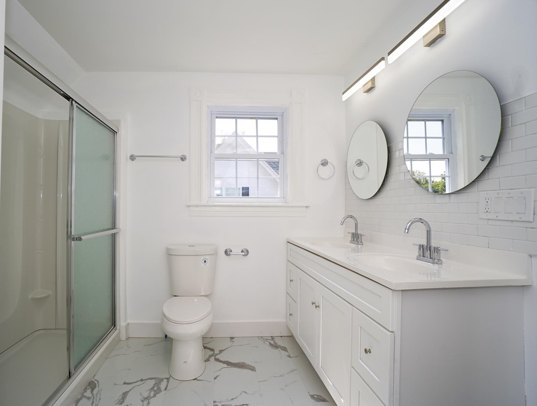 11 Elm St, Manchester NH 03103-7241 exterior