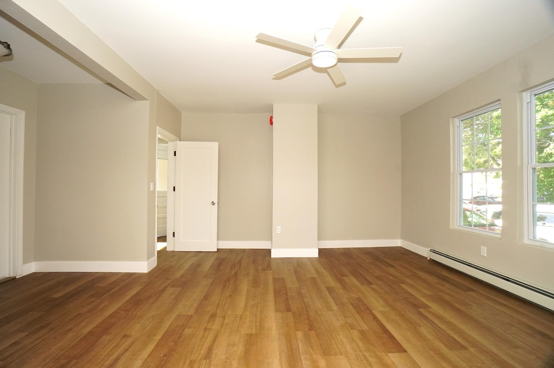 11 Elm St, Manchester NH 03103-7241 exterior