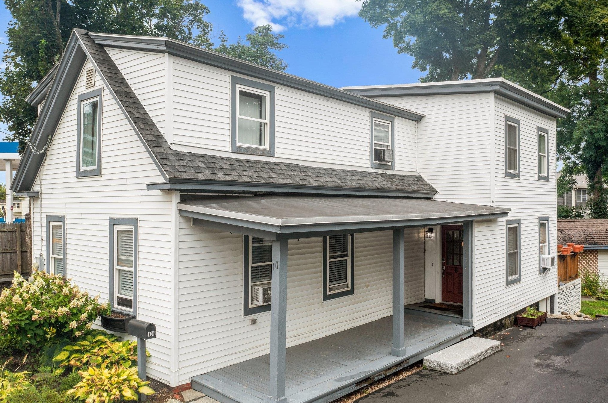 10 Ct St, Dover NH 03820-4109 exterior