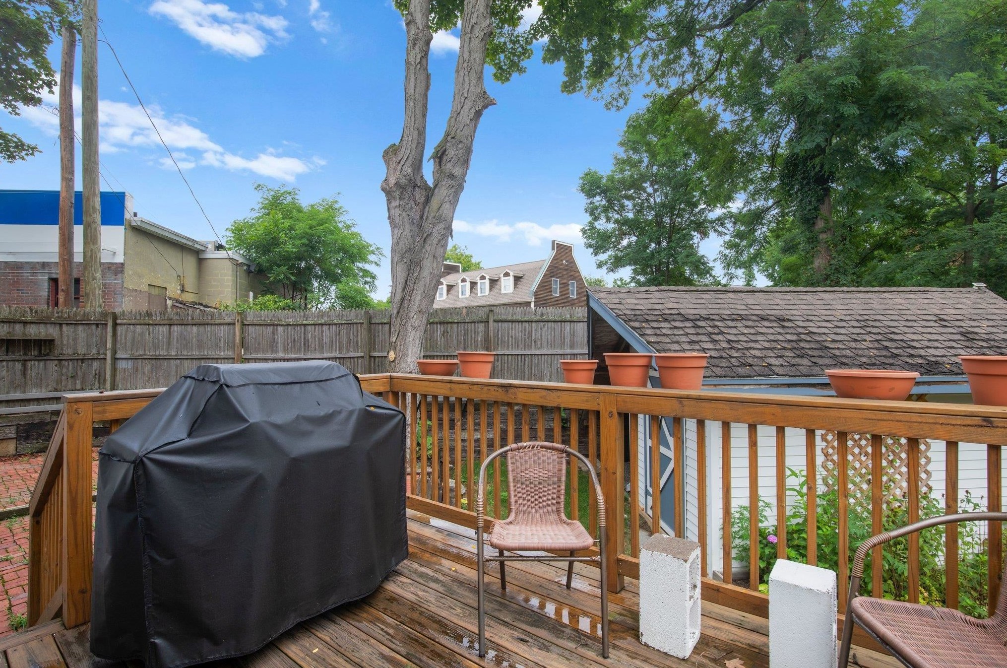 10 Ct St, Dover NH 03820-4109 exterior