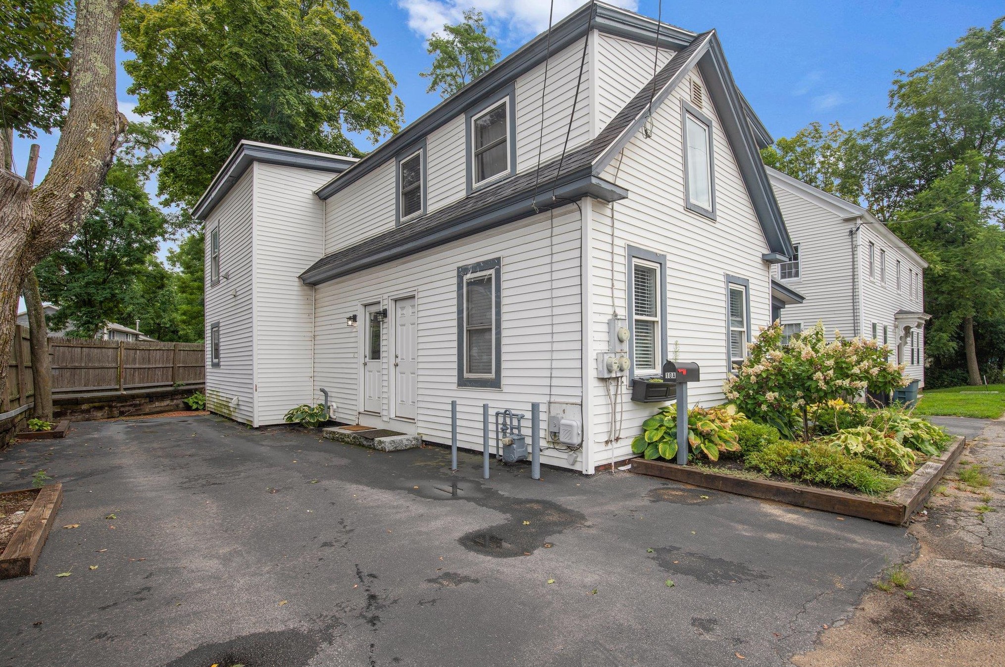 10 Ct St, Dover NH 03820-4109 exterior