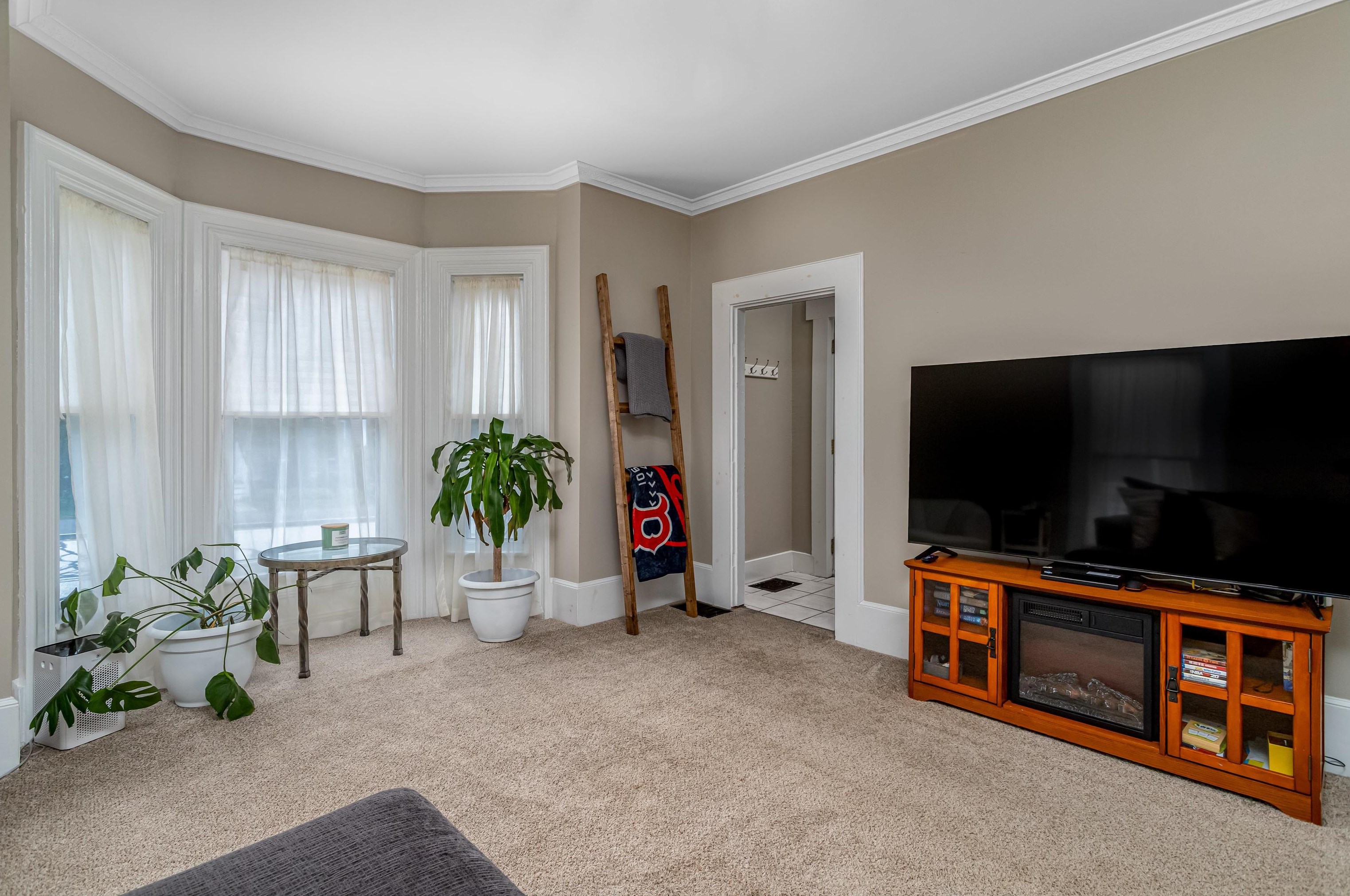 80 Sagamore St, Manchester NH  03104-3661 exterior