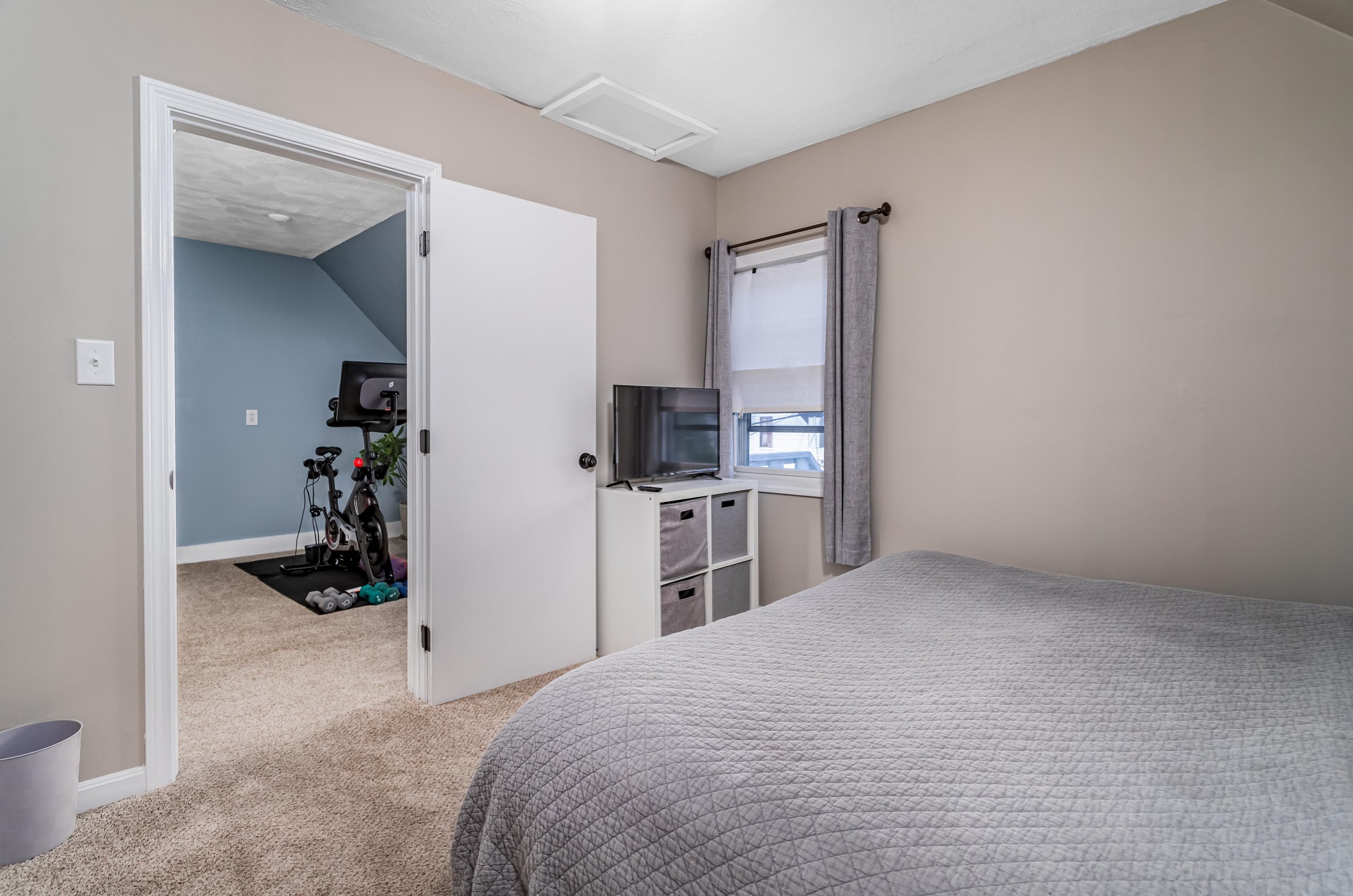 80 Sagamore St, Manchester NH  03104-3661 exterior