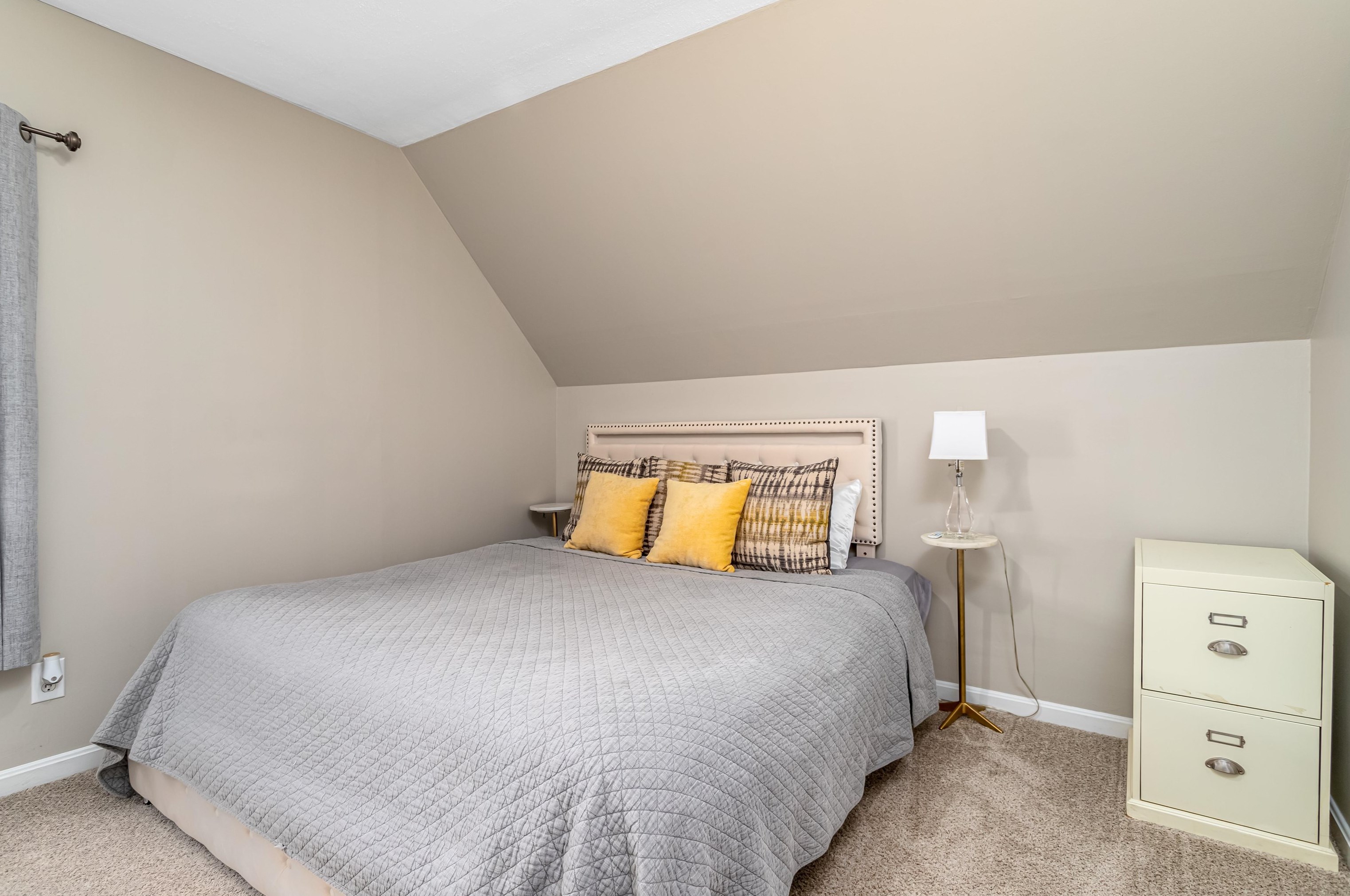 80 Sagamore St, Manchester NH  03104-3661 exterior