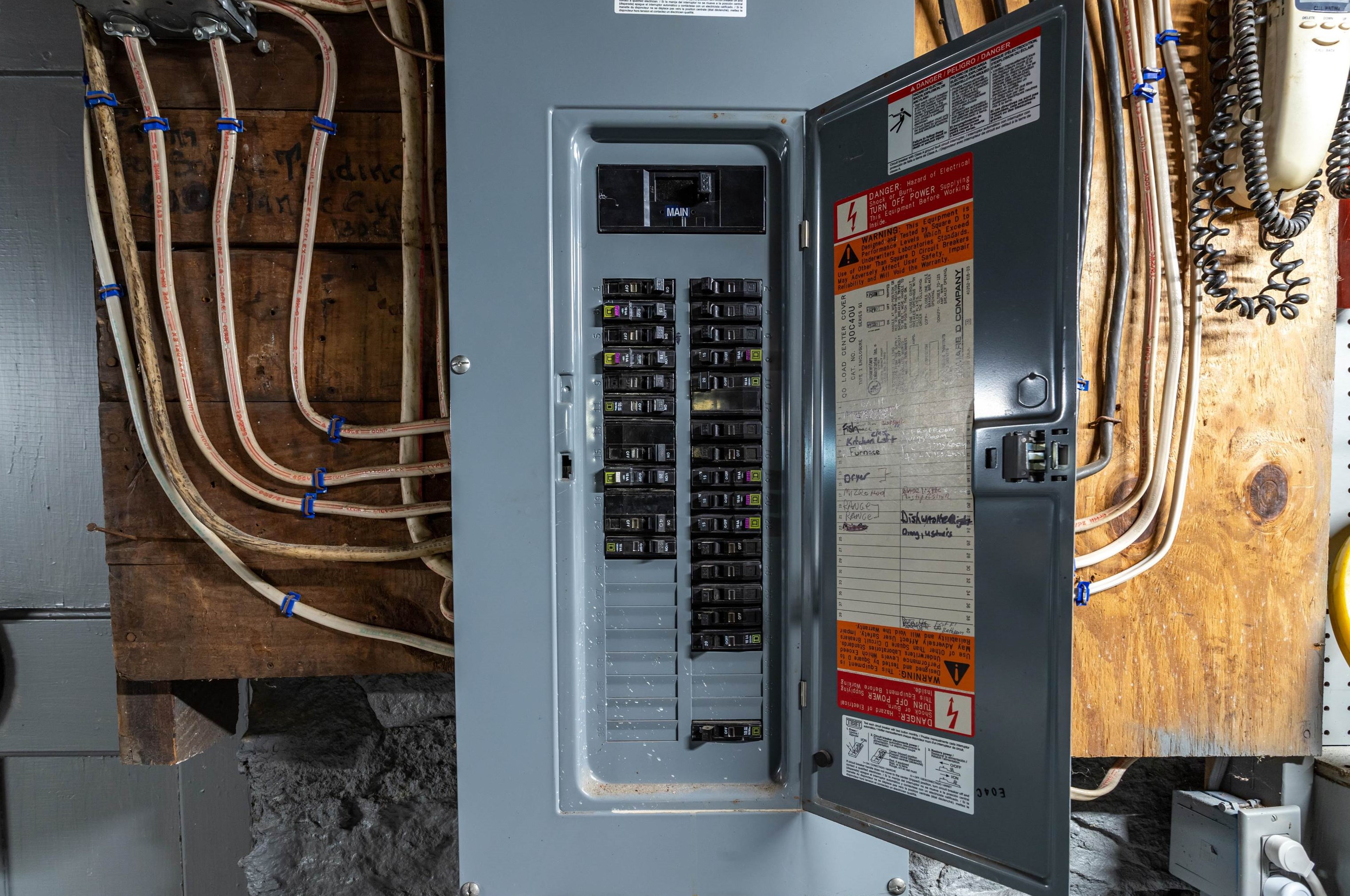 80 Sagamore St, Manchester NH  03104-3661 exterior