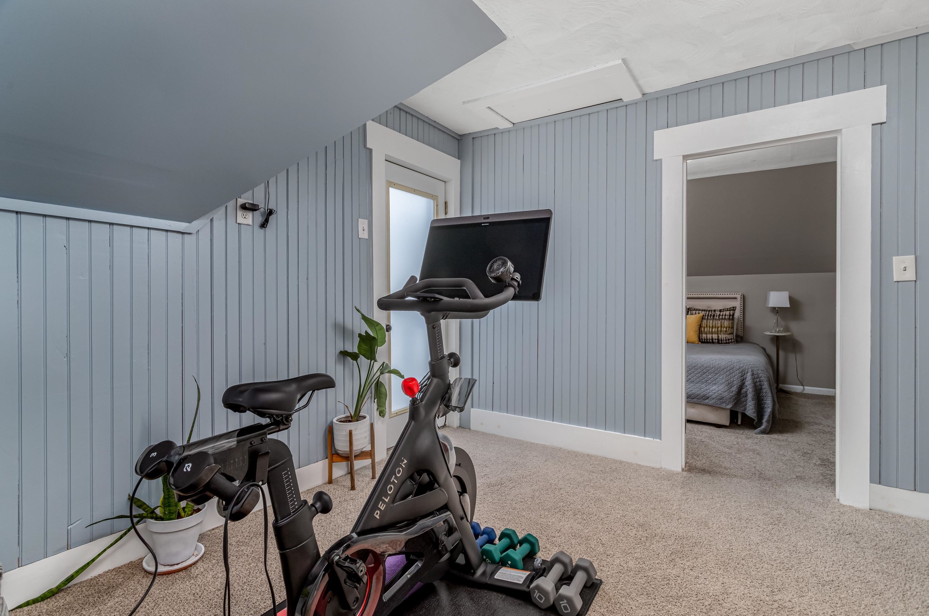 80 Sagamore St, Manchester NH  03104-3661 exterior