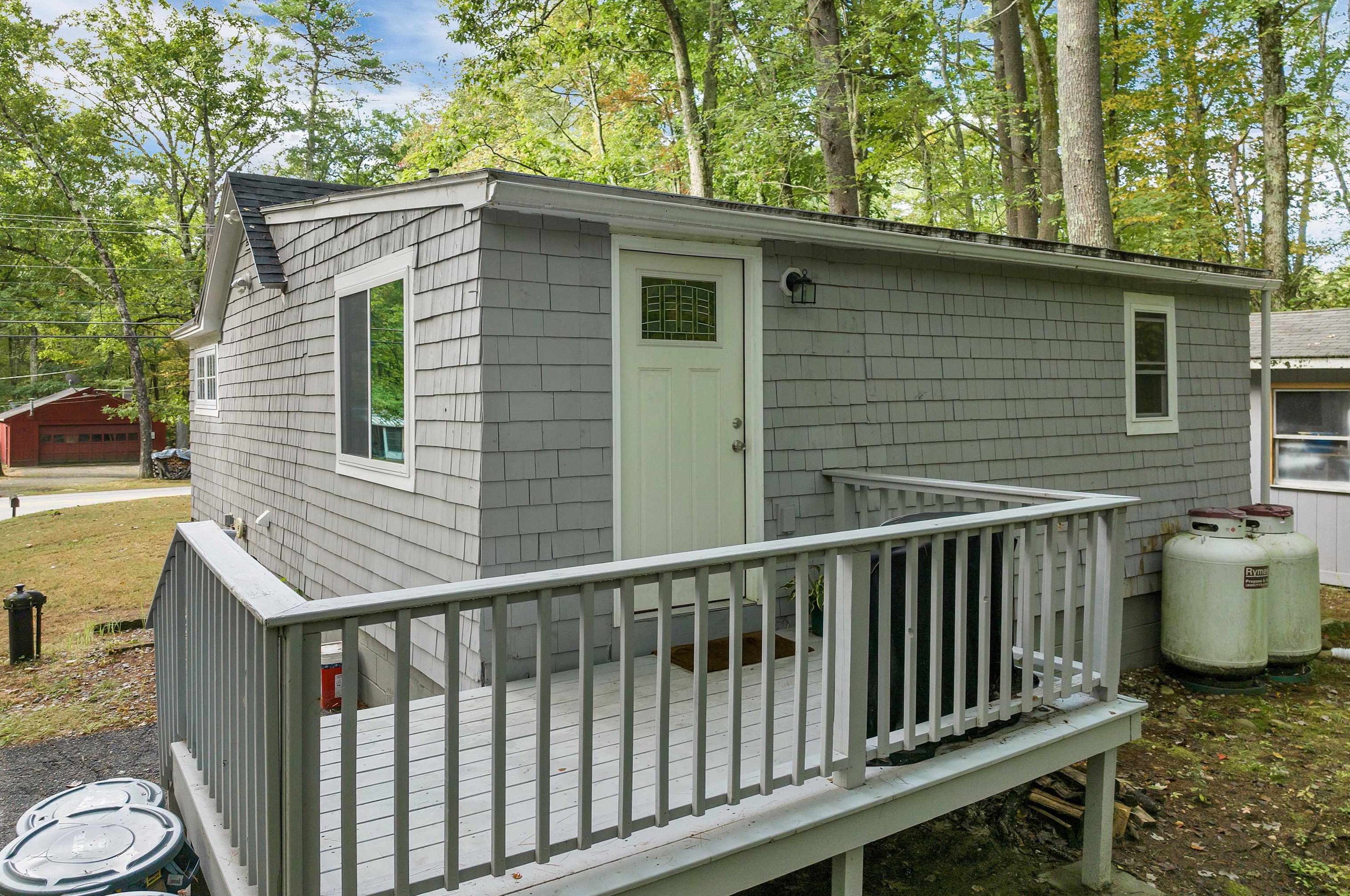 172 Old Concord Tpke, Barrington NH 03825-5153 exterior