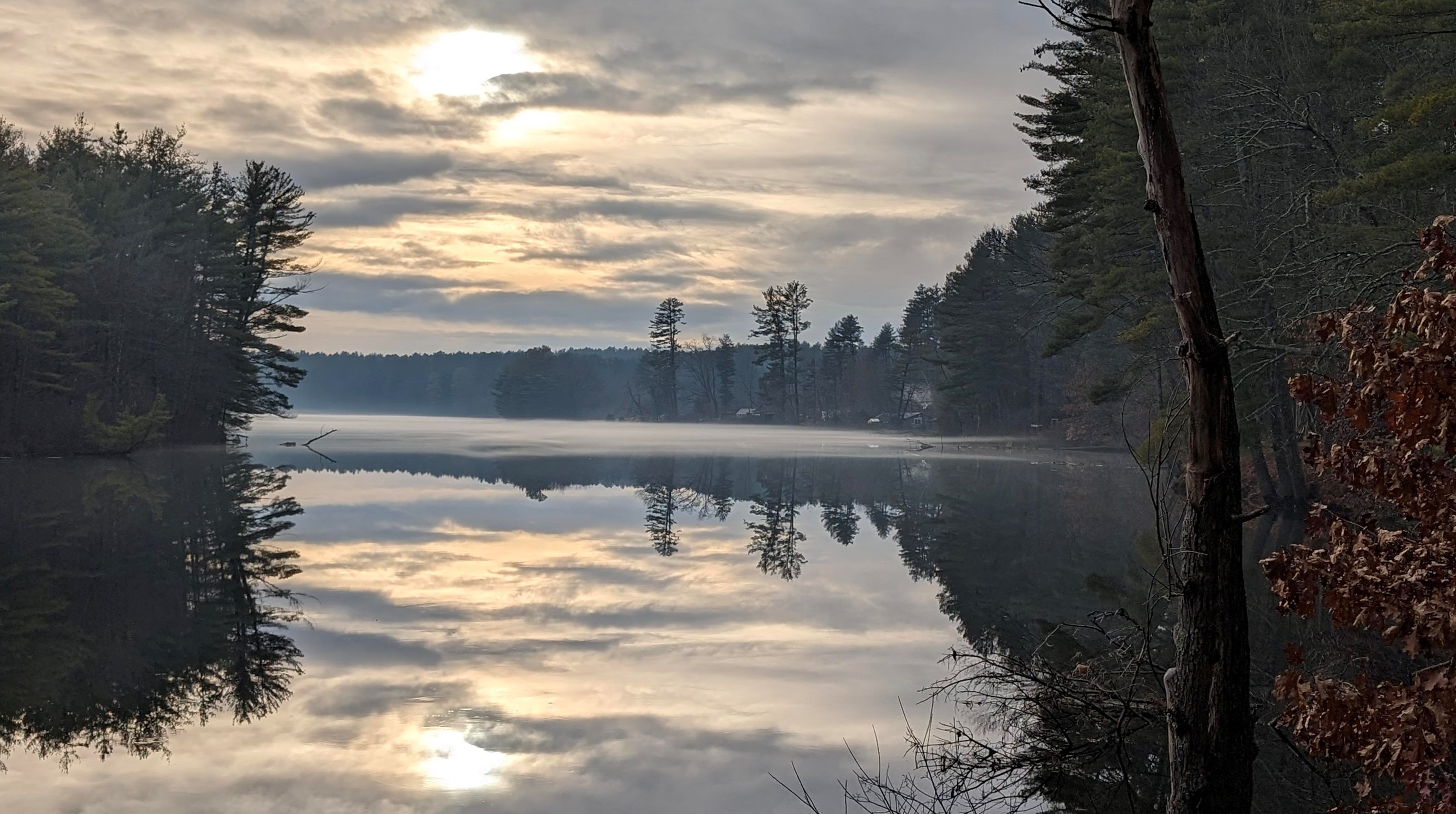 9 Bartemus Trl, Nashua NH 03063-7624 exterior