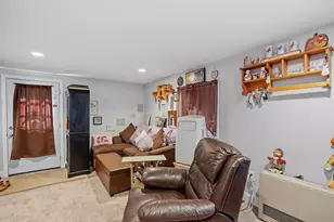 45 Hanson St, Rochester, NH 03867 - Photo 19