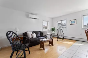 9 Tyngsboro St, Seabrook, NH 03874 - Photo 9