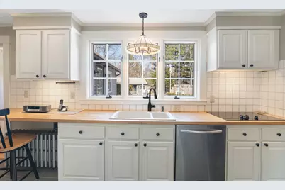 301 Maple Street, Brattleboro, VT 05301 - Photo 7