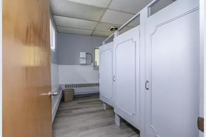 450 Hanover Street, Manchester, NH 03104 - Photo 23