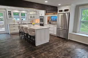 436 Mammoth Rd, Pelham, NH 03076 - Photo 9