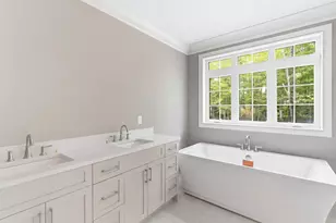 18 Grand Ave, Bedford, NH 03110 - Photo 27