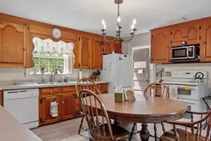 73 Mammoth Rd, Pelham, NH 03076 - Photo 11