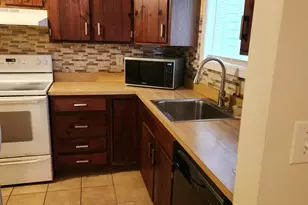 17 Burns Ave, Concord, NH 03301 - Photo 9