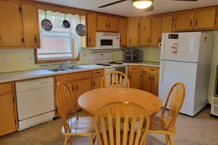 199 Collins St, Berlin, NH 03570 - Photo 5