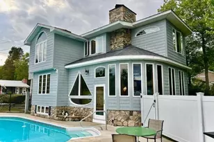 32 Hermanson St, Berlin, NH 03570 - Photo 1