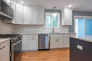 5 Doucet Ave, Nashua, NH 03062 - Photo 3