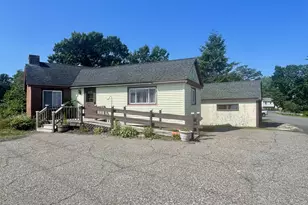 4 Lake Shore Dr, Seabrook, NH 03874 - Photo 1
