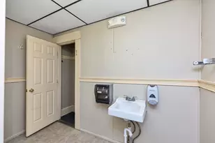 21 School St, Hillsboro, NH 03244 - Photo 13