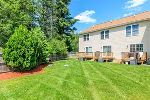 37 Highland Ave, Derry, NH 03038 - Photo 3